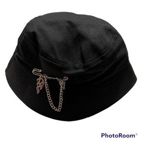 Black Fabric Bucket Hat With Chain Bling Size 58